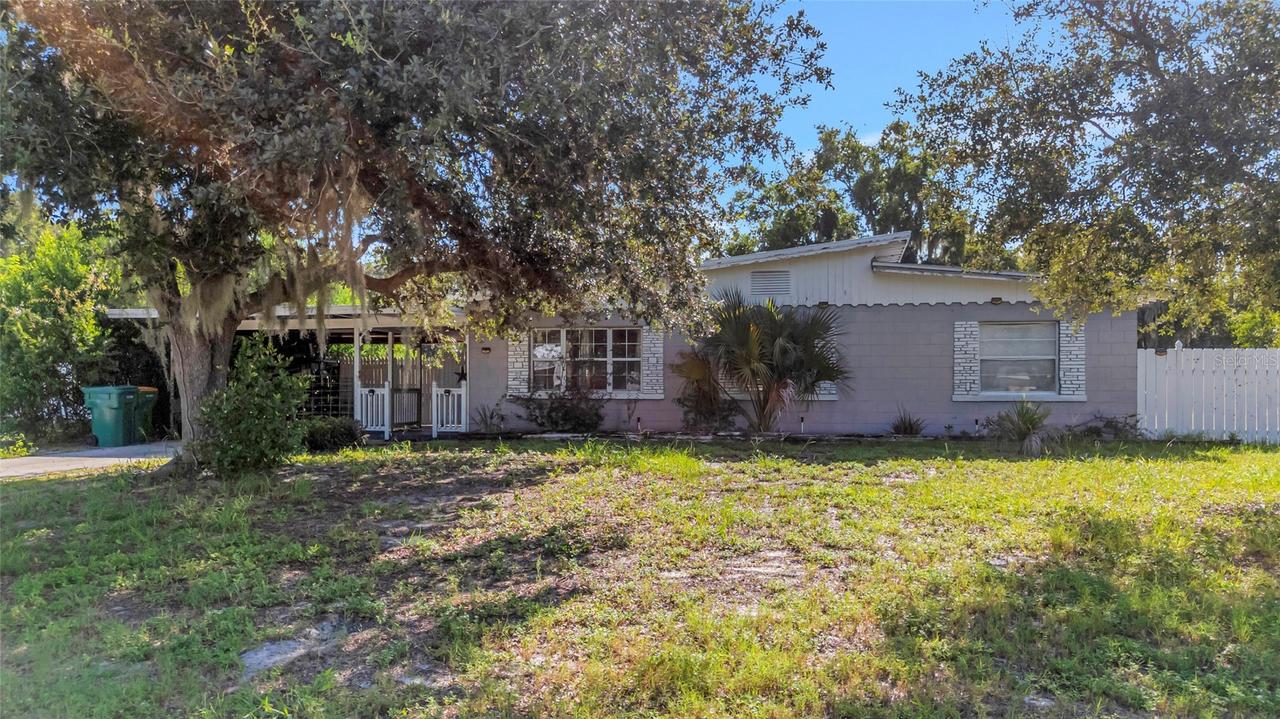 809 Donnelly St., Eustis, FL 32726