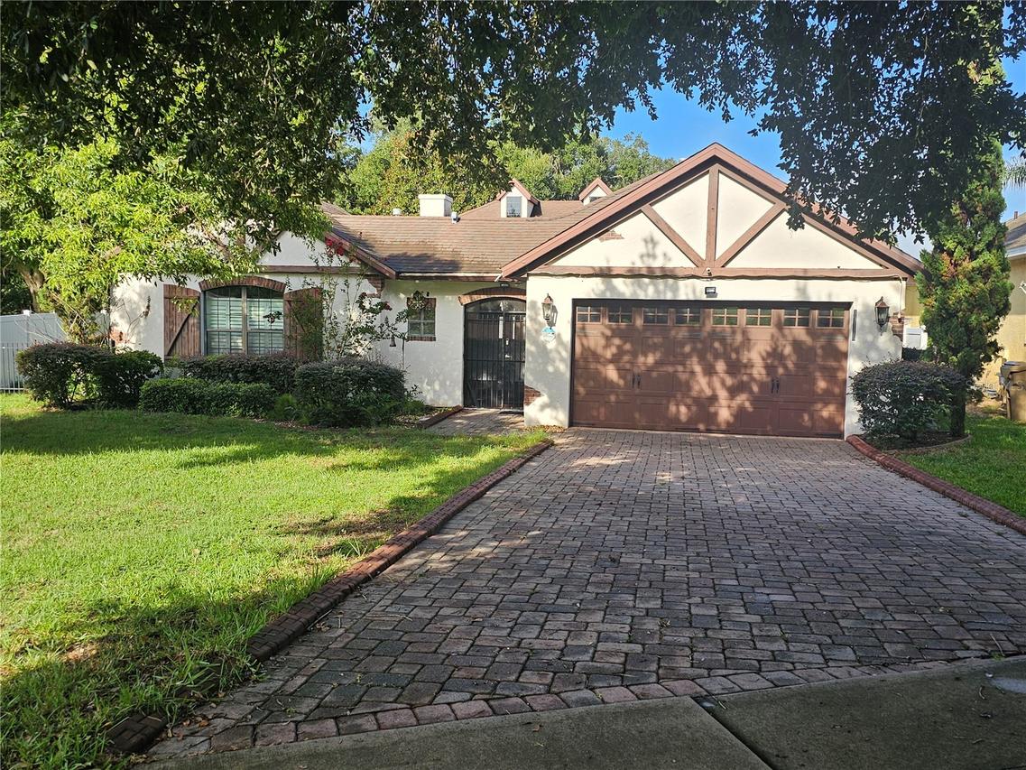 33116 Irongate Dr., Leesburg, FL 34788