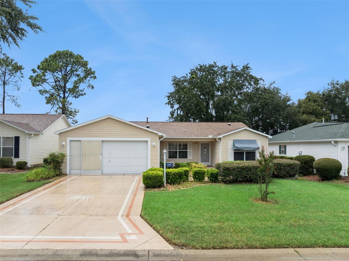 2732 Privada Dr., The Villages, FL 32162