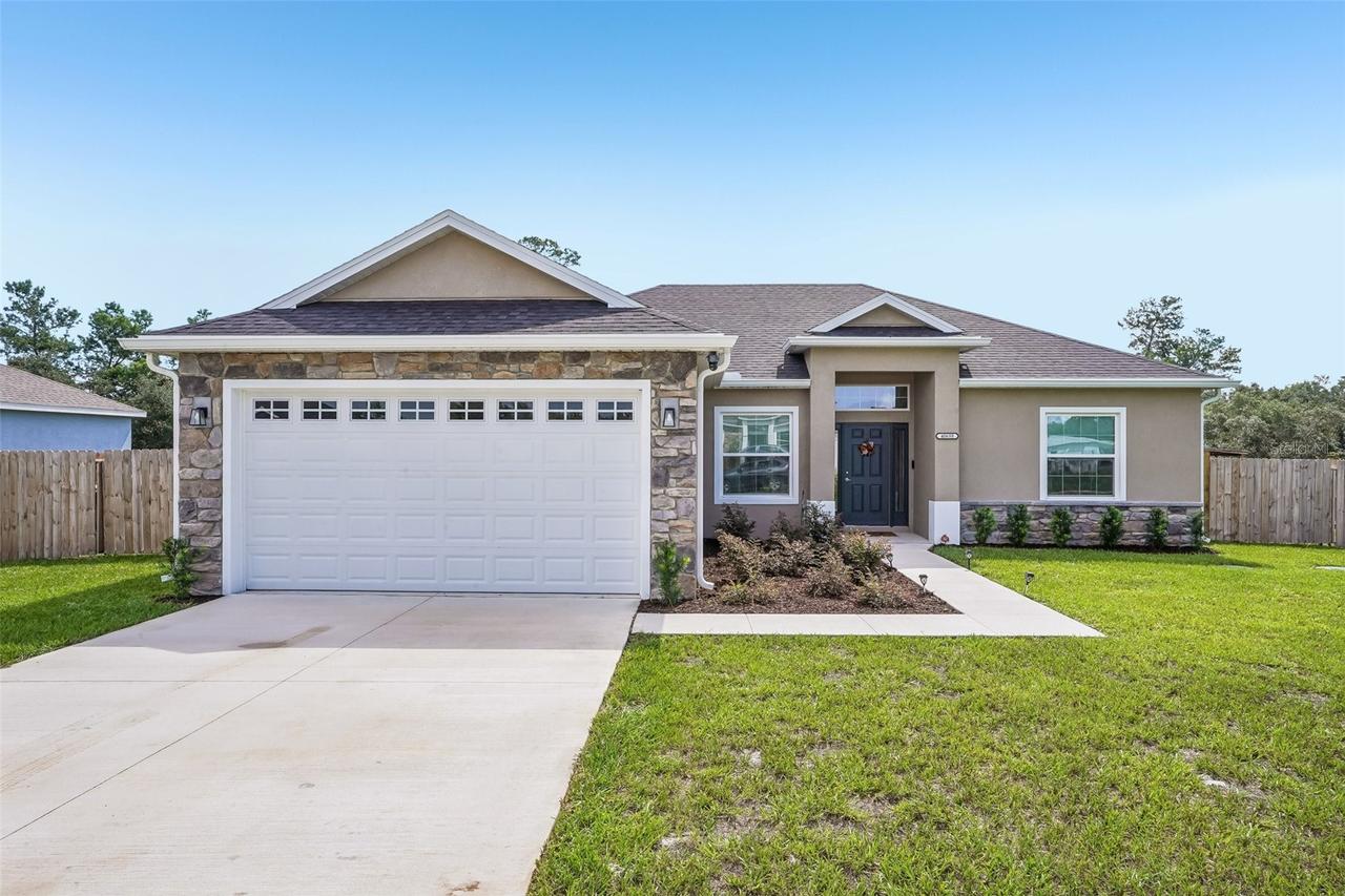 40688 E 9th Ave., Umatilla, FL 32784