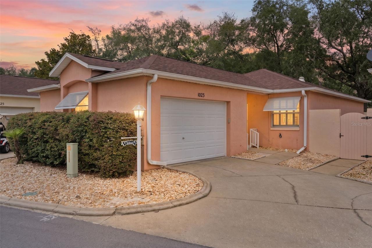 1023 Avalon Ave., The Villages, FL 32159