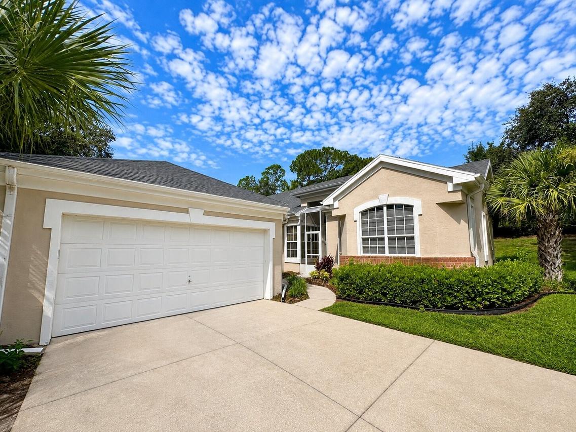 39905 Bayview Dr., Lady Lake, FL 32159