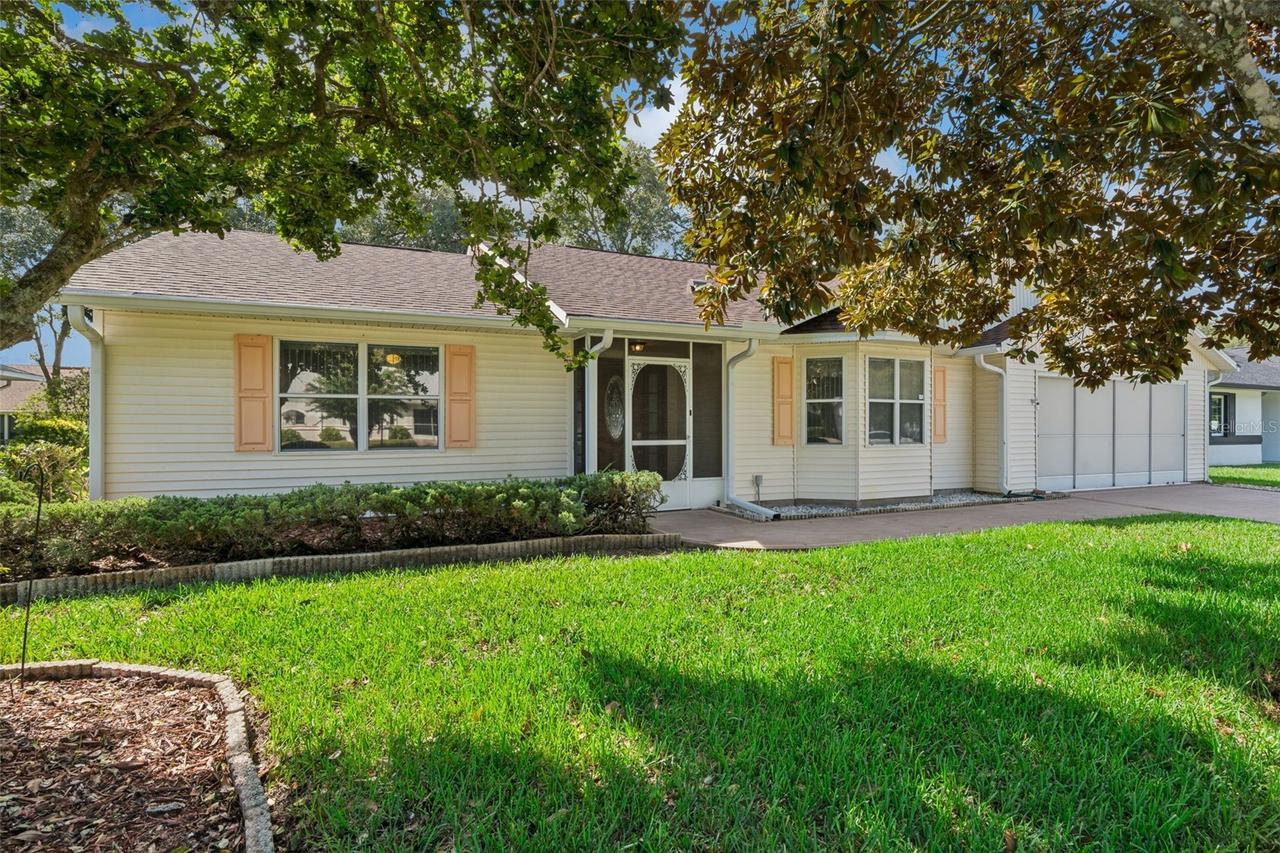 26744 Racquet Cir., Leesburg, FL 34748