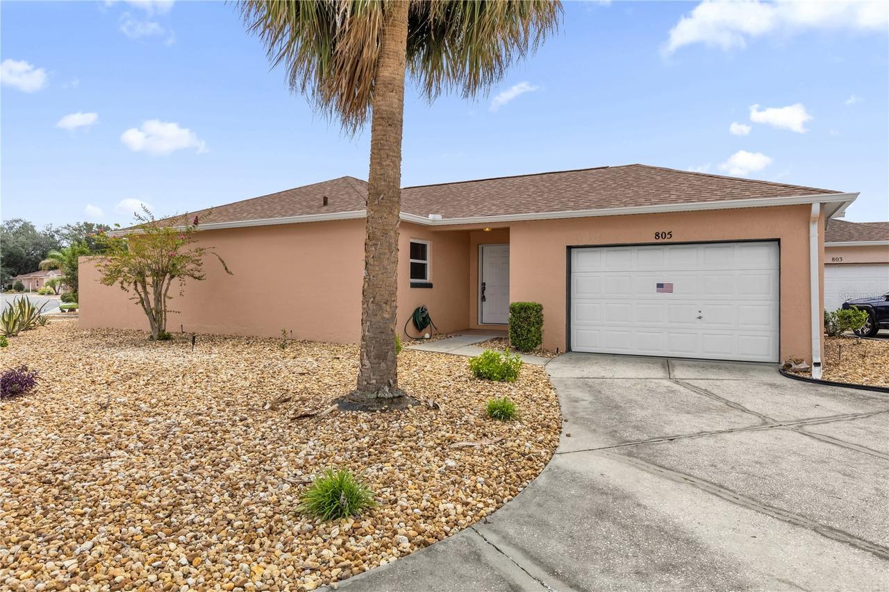 805 San Carlos Ct., Lady Lake, FL 32159
