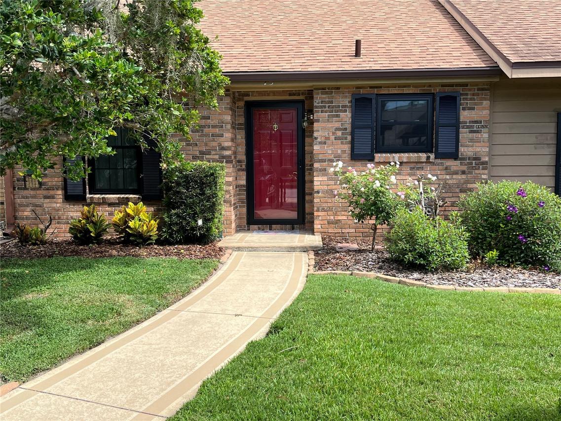 15 Cove Ln., Eustis, FL 32726