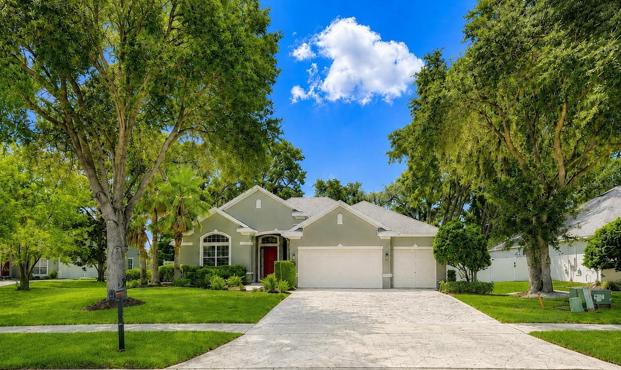 105 E Blue Water Edge Dr., Eustis, FL 32736