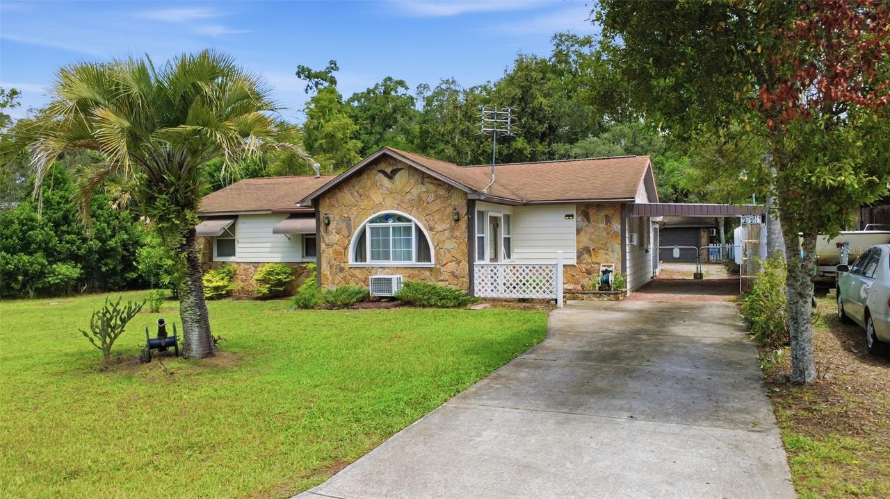 324 Riviera Dr., Debary, FL 32713