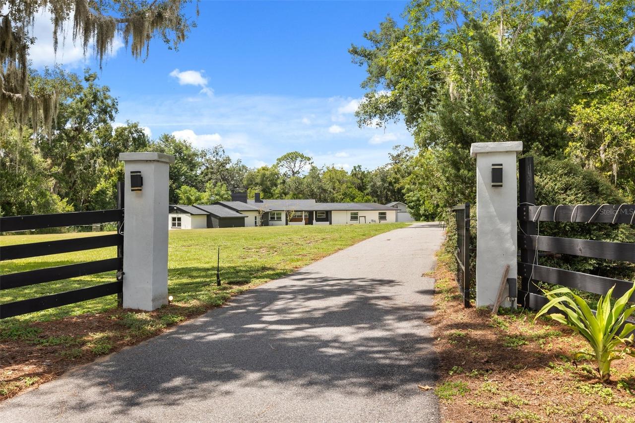 1602 Country Club Rd., Eustis, FL 32726