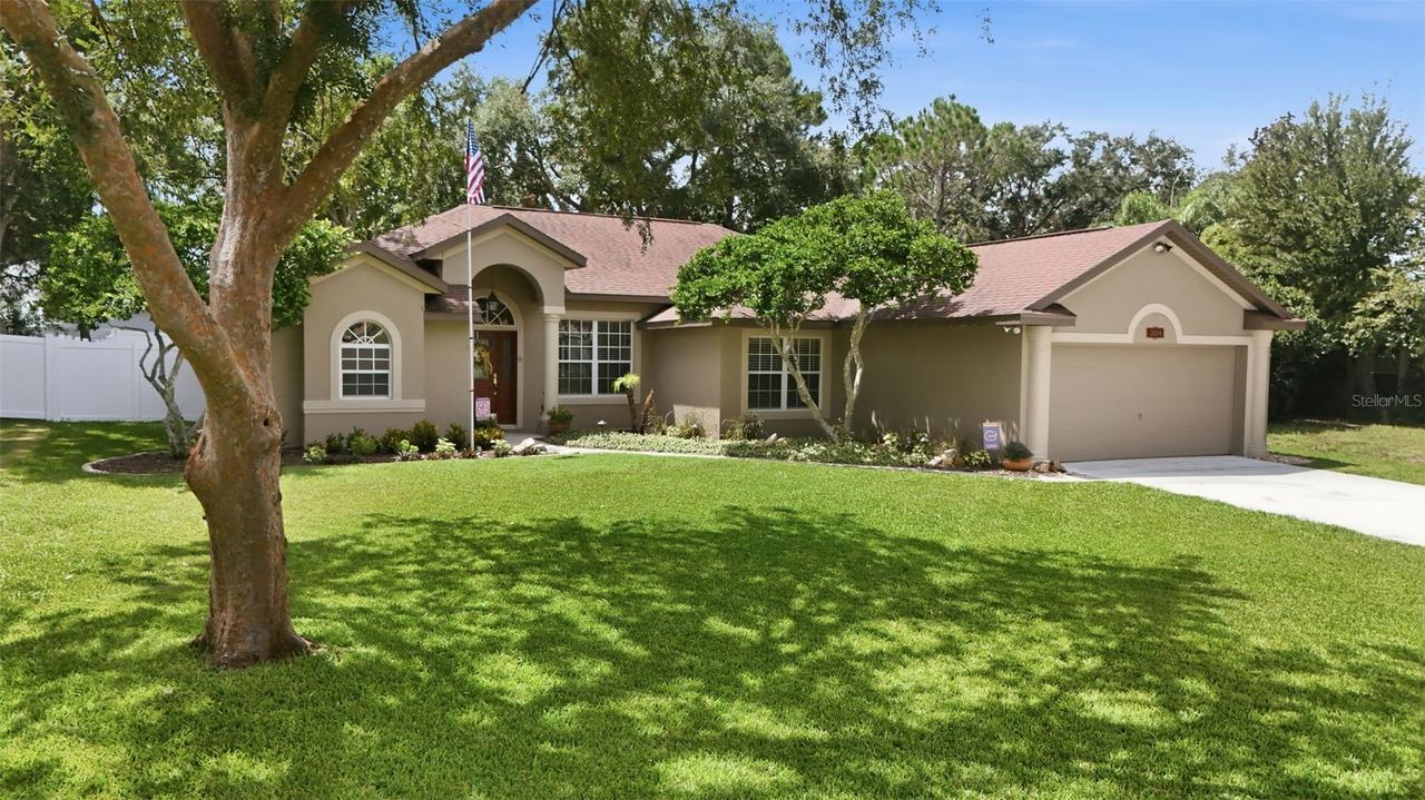 3004 Linmont Ln., Eustis, FL 32726