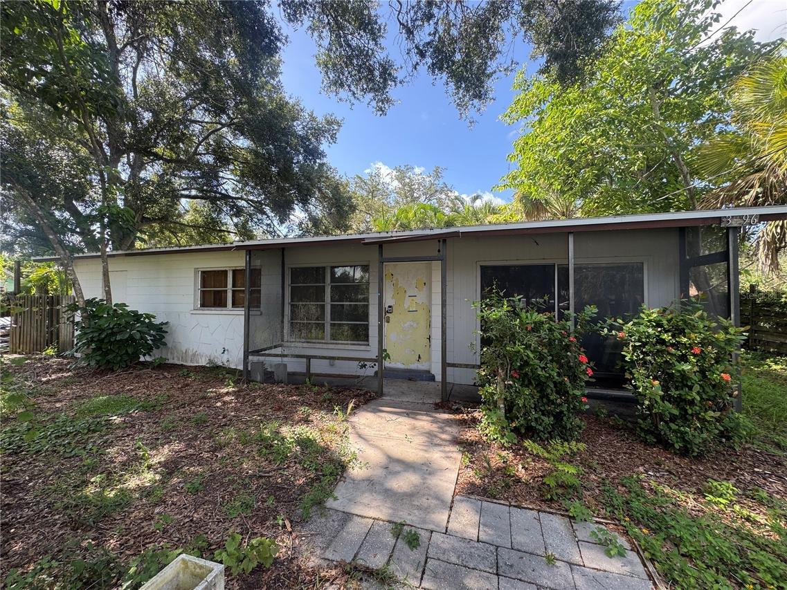 3896 Hawkeye Cir., Sarasota, FL 34232