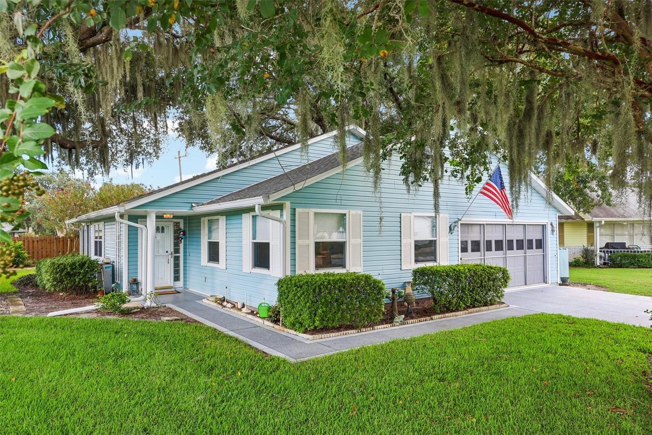 1607 Selkirk Dr., Leesburg, FL 34788