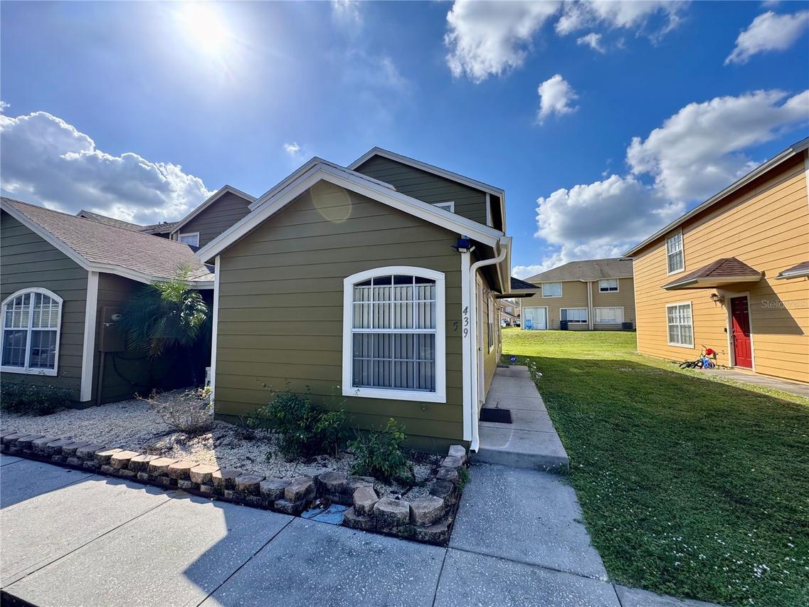 439 Coconut Palm Way, Davenport, FL 33897