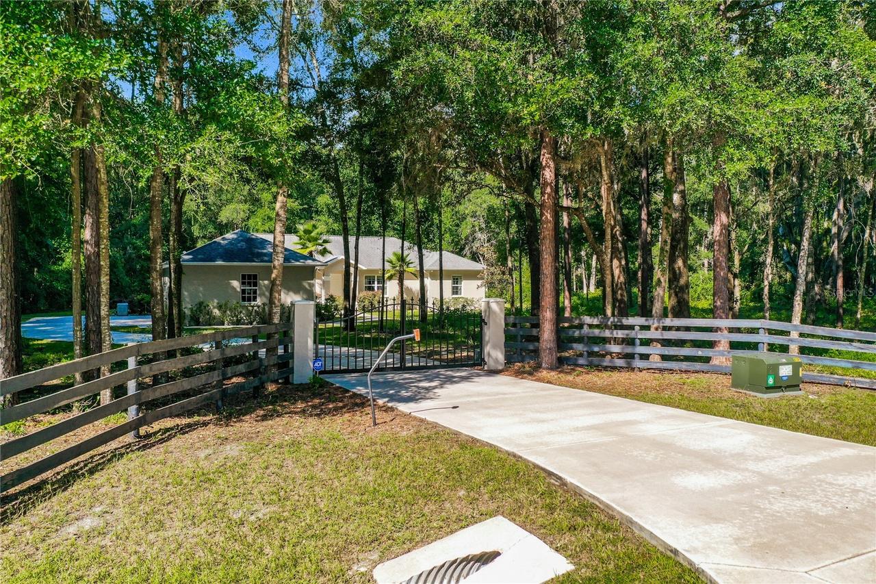 10620 NE 104th Cir., Oxford, FL 34484