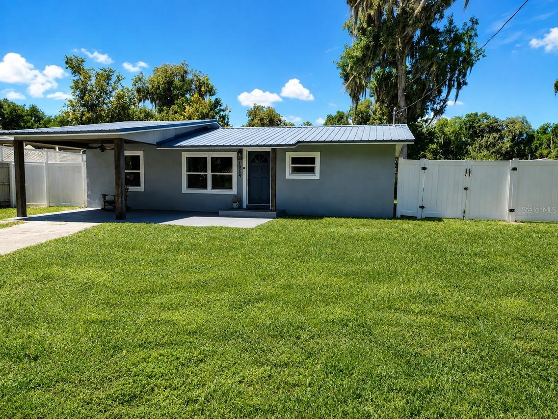 1924 Cr 439c, Lake Panasoffkee, FL 33538