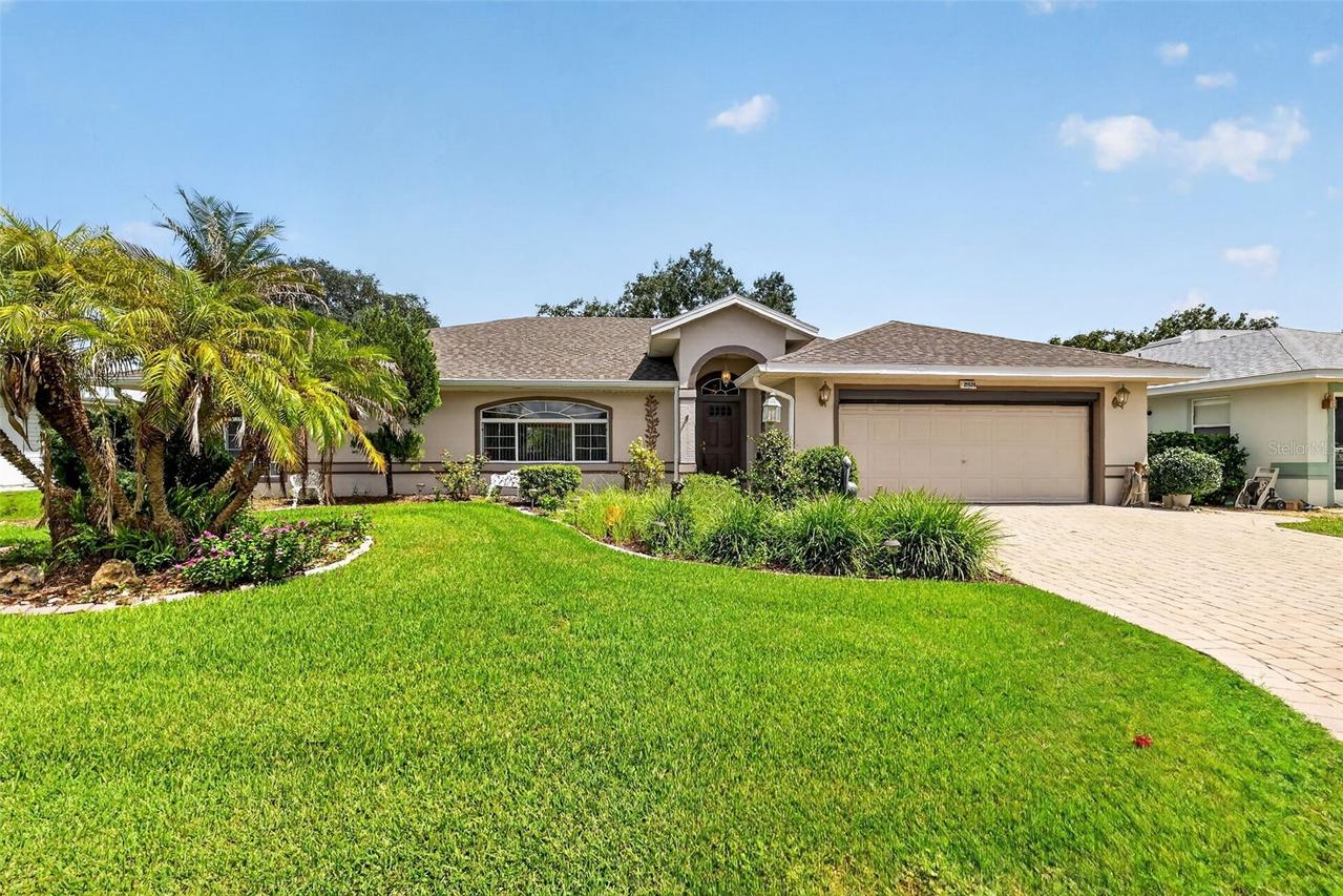21526 King Henry Ave., Leesburg, FL 34748