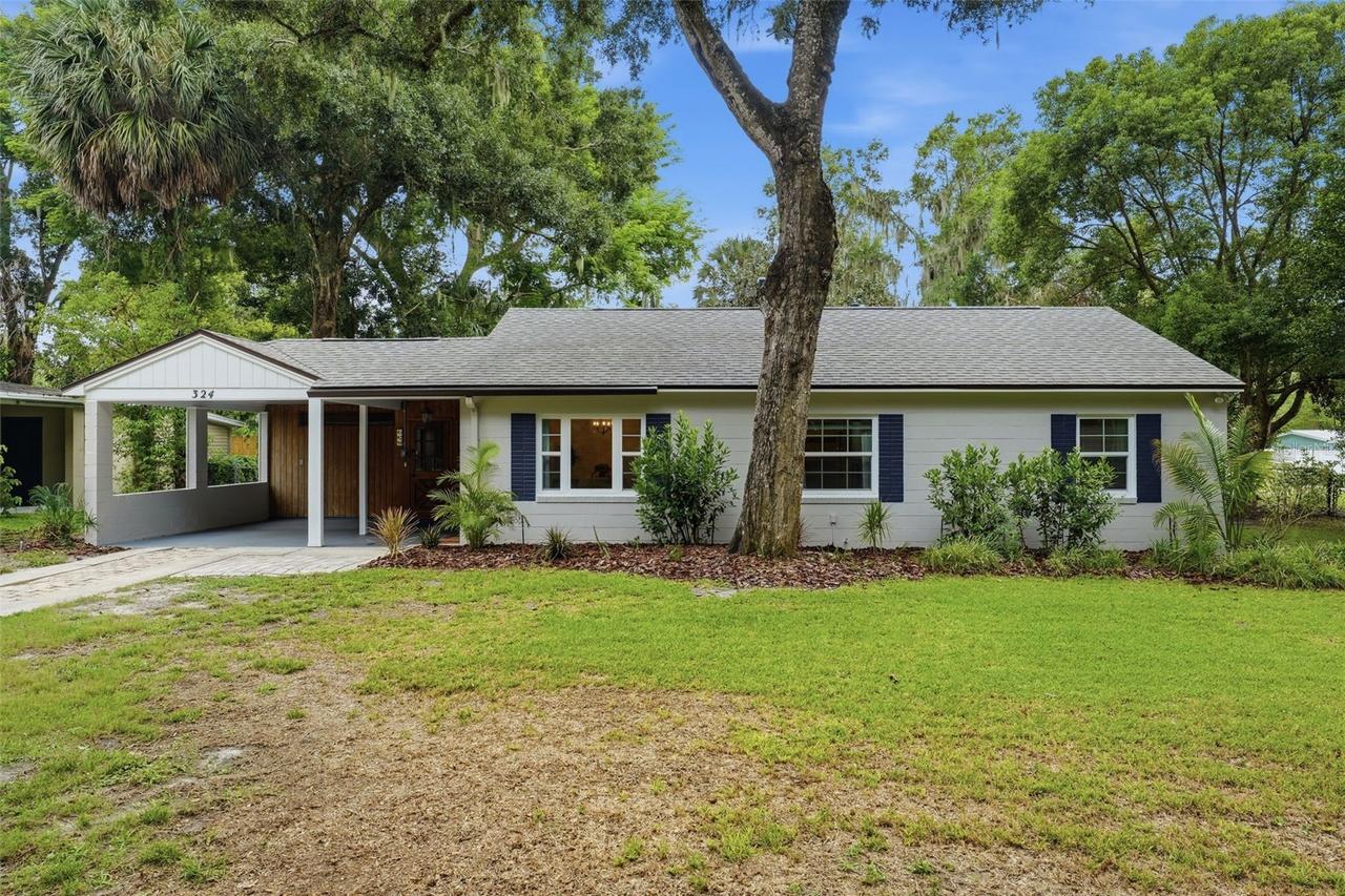 324 W 12th Ave., Mount Dora, FL 32757