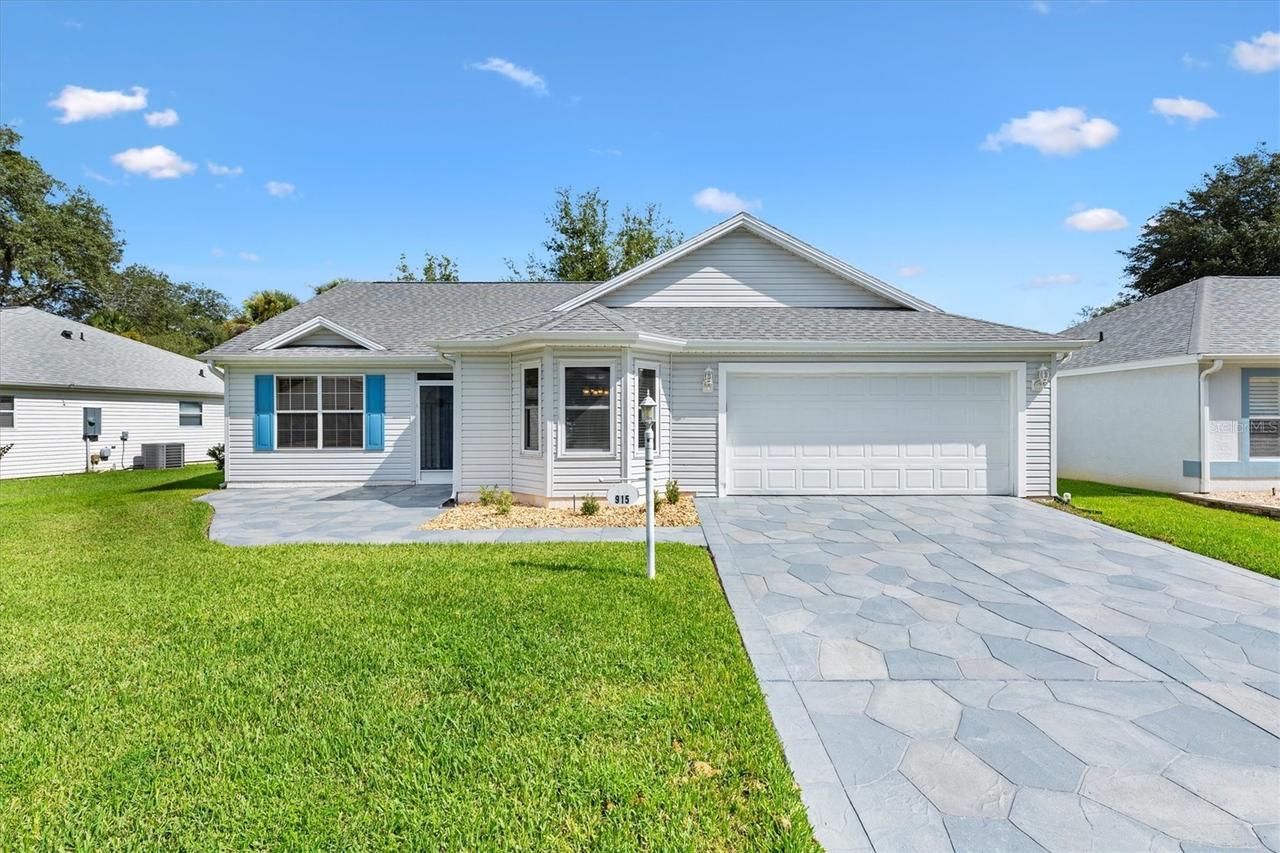 915 Ventura Dr., Lady Lake, FL 32159