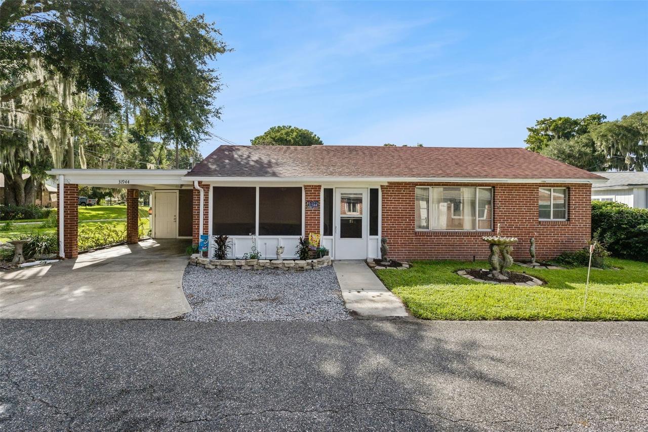 31944 Elizabeth Ln., Tavares, FL 32778