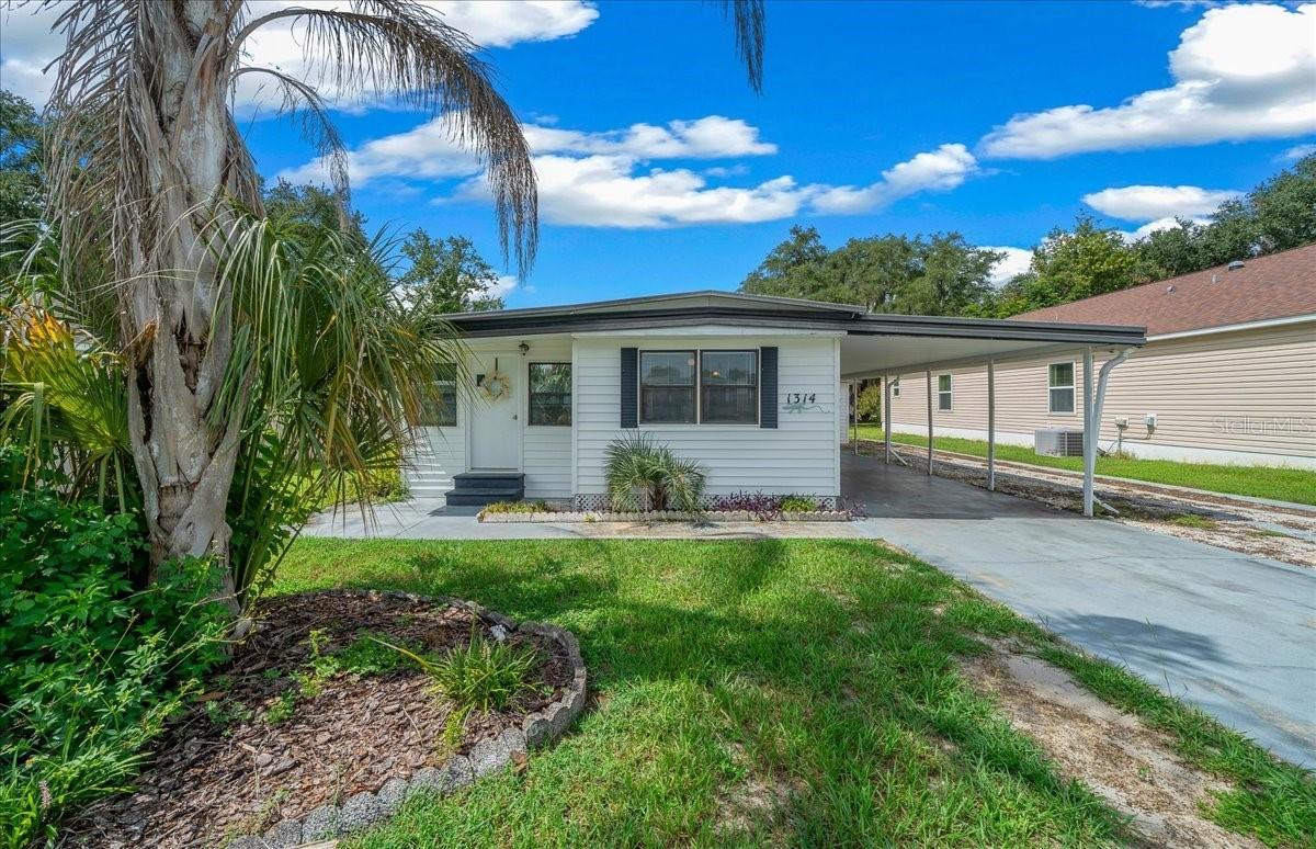 1314 Teakwood Ln., Lady Lake, FL 32159
