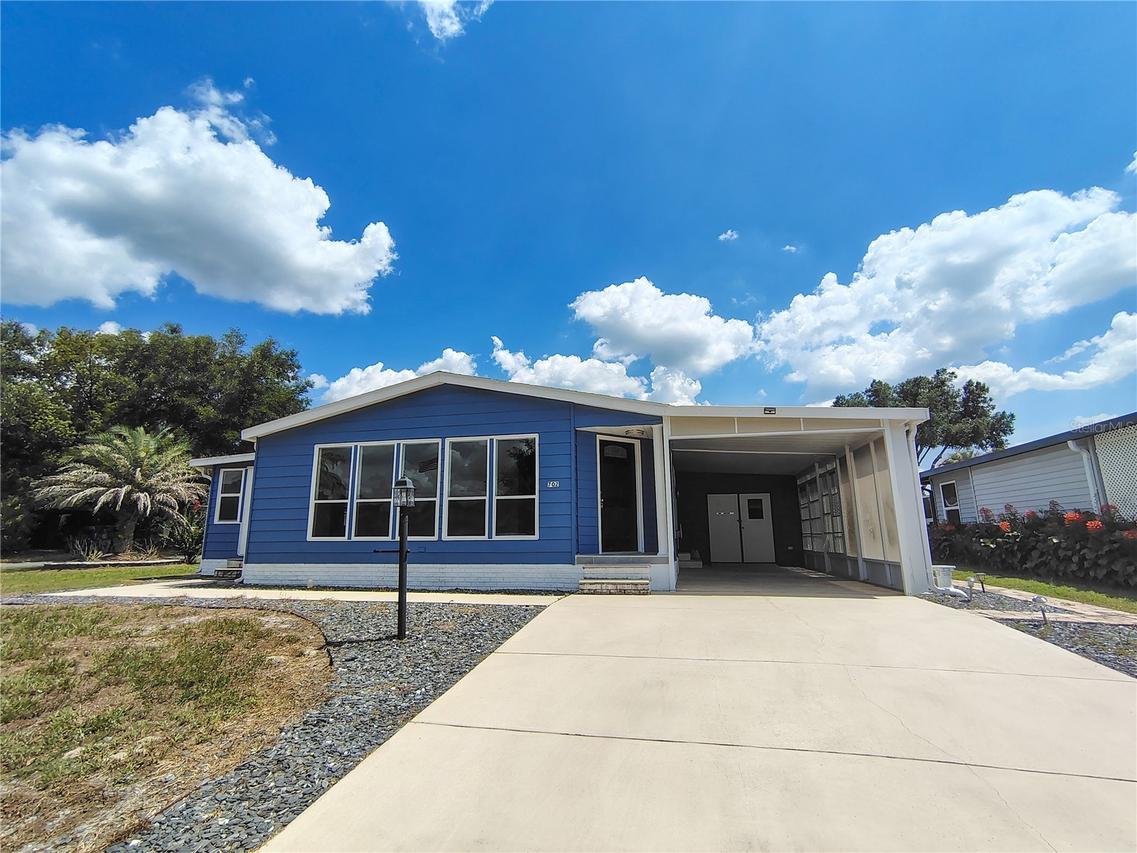 702 Turnberry Ln., Lady Lake, FL 32159