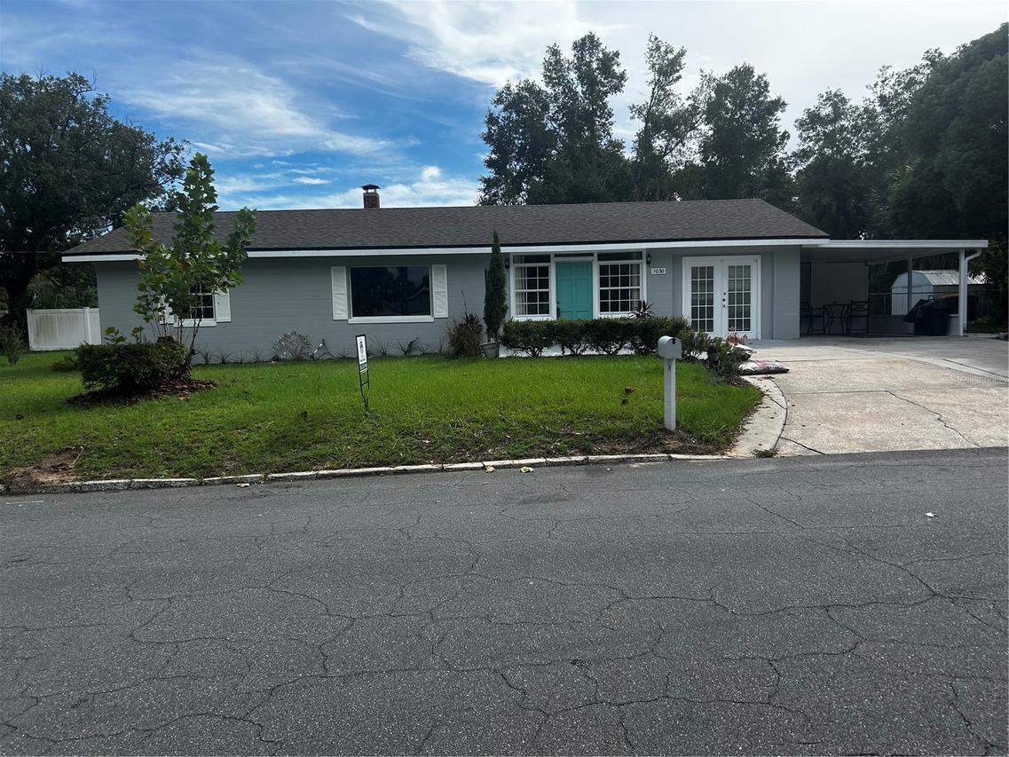 1030 E 4th Ave., Mount Dora, FL 32757