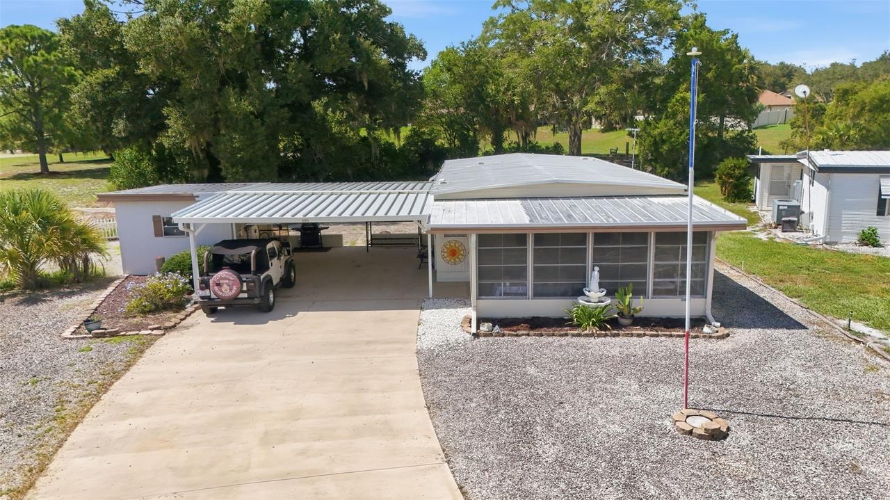 695 Buccaneer Blvd., Tavares, FL 32778