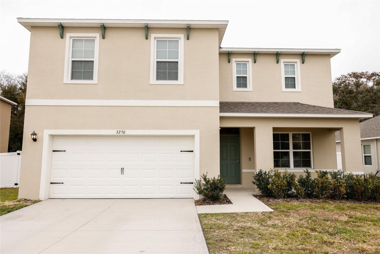 3250 Blue Crab Dr., Tavares, FL 32778