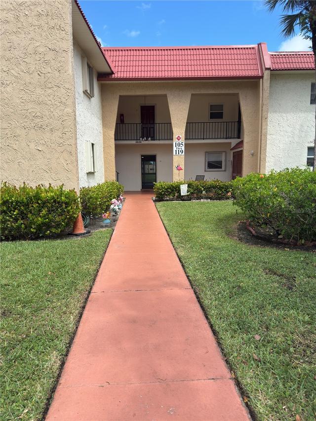 107 Lake Evelyn Dr., West Palm Beach, FL 33411