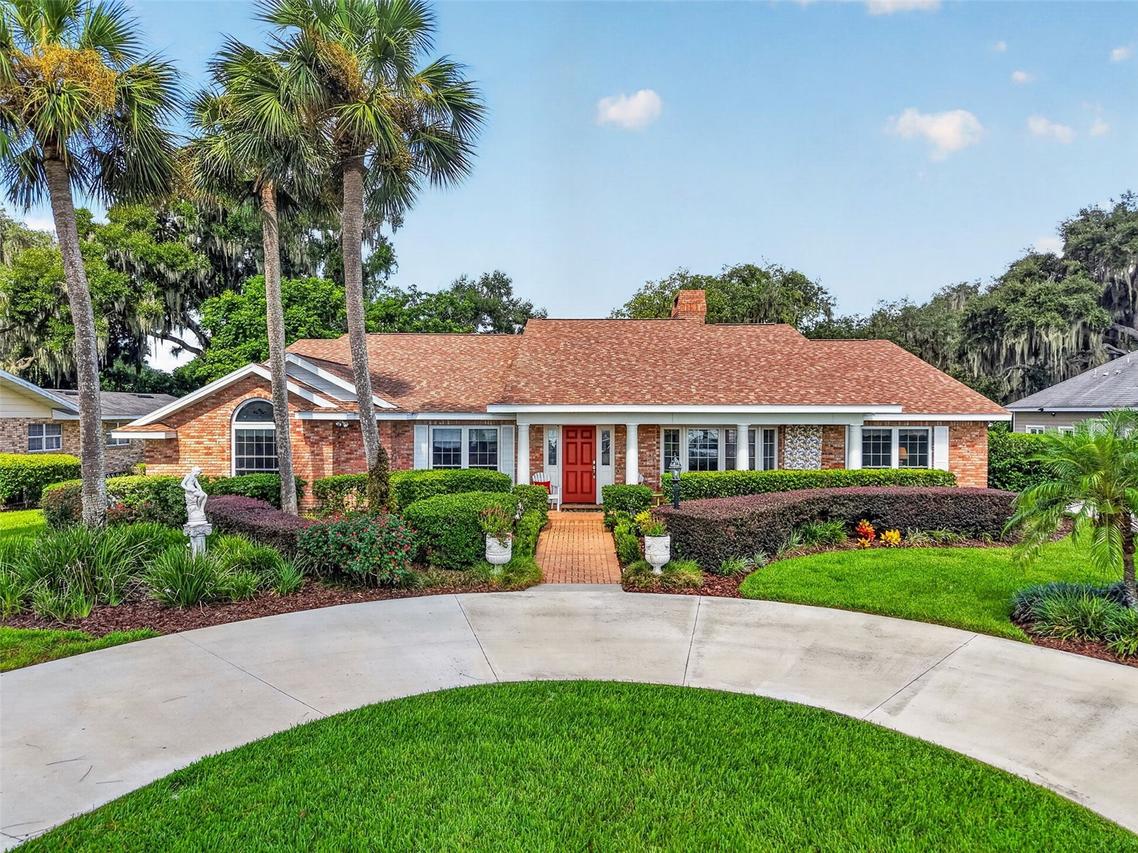 3081 Lakeshore Dr., Mount Dora, FL 32757