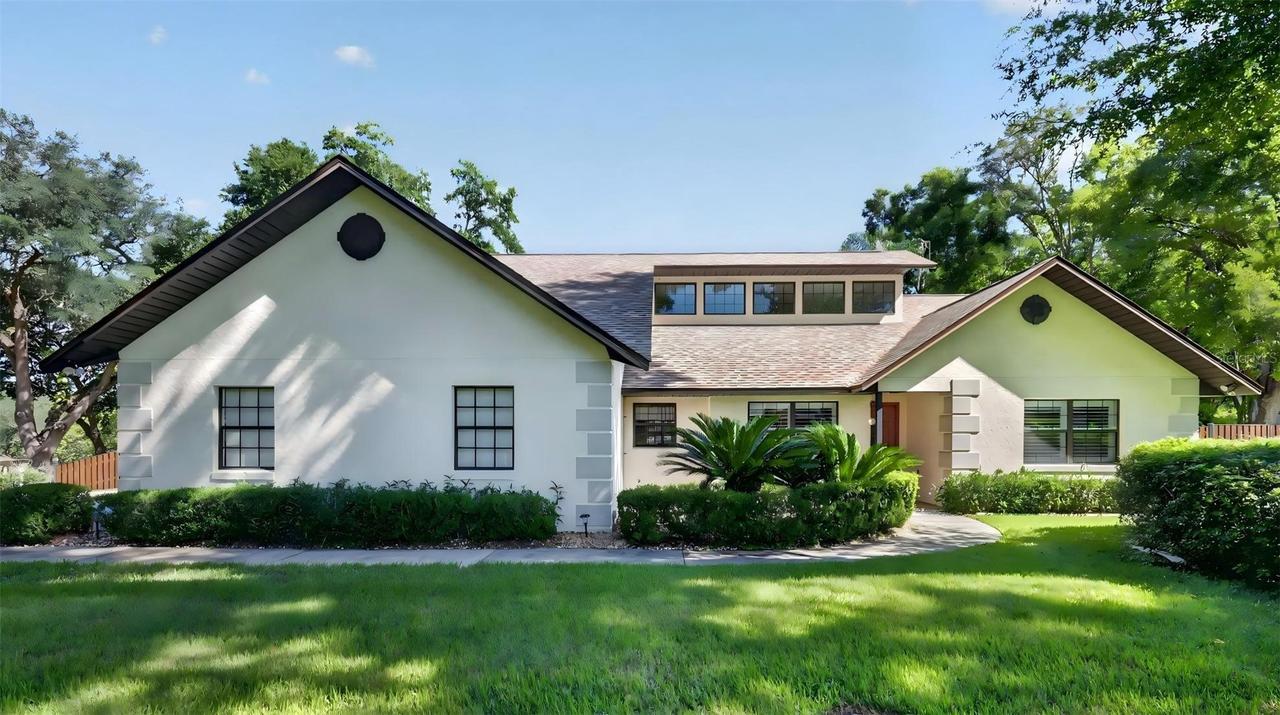 1039 Linda Glen Ave., Fruitland Park, FL 34731