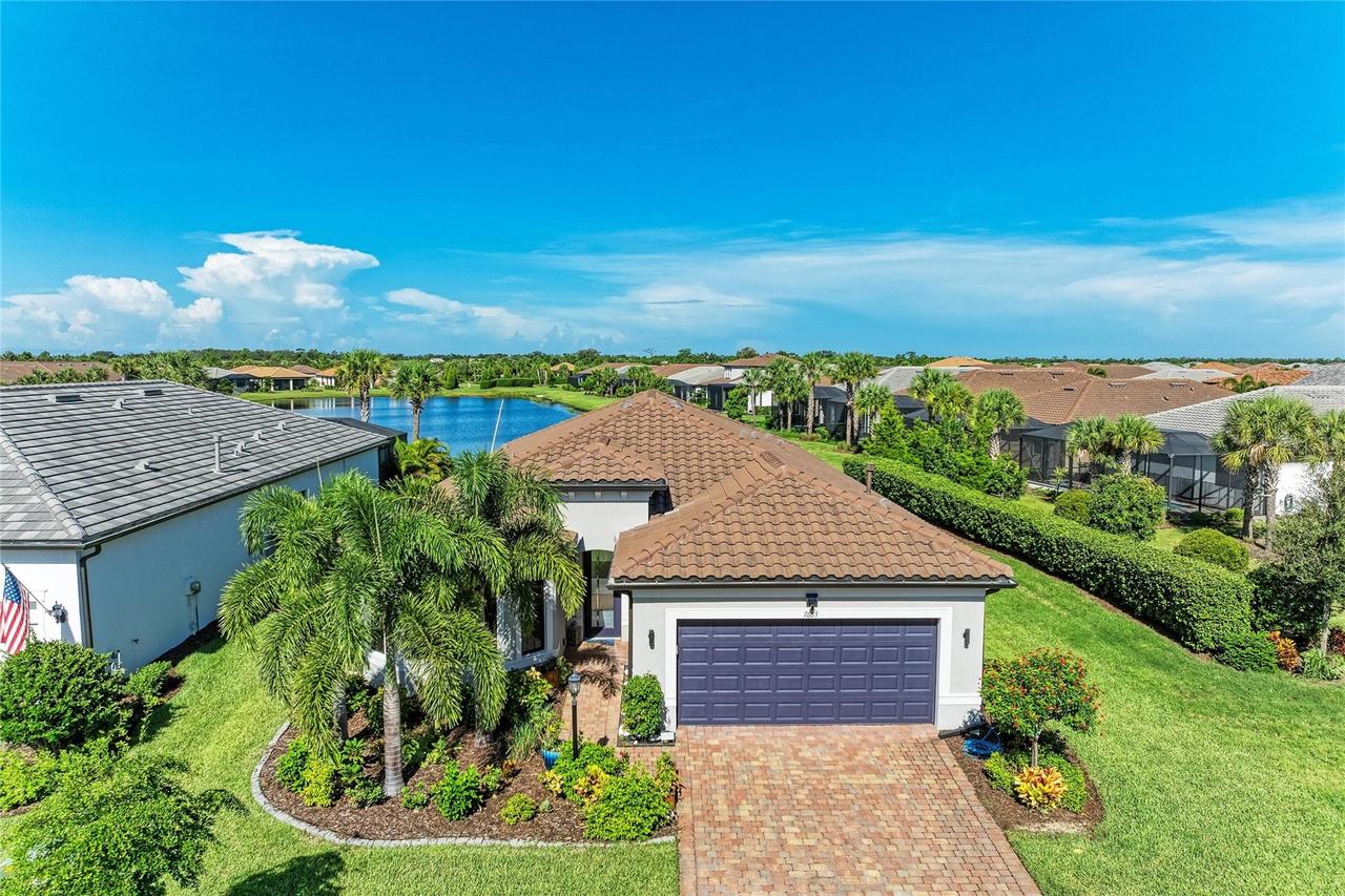 7683 Summerland Cove, Lakewood Ranch, FL 34202