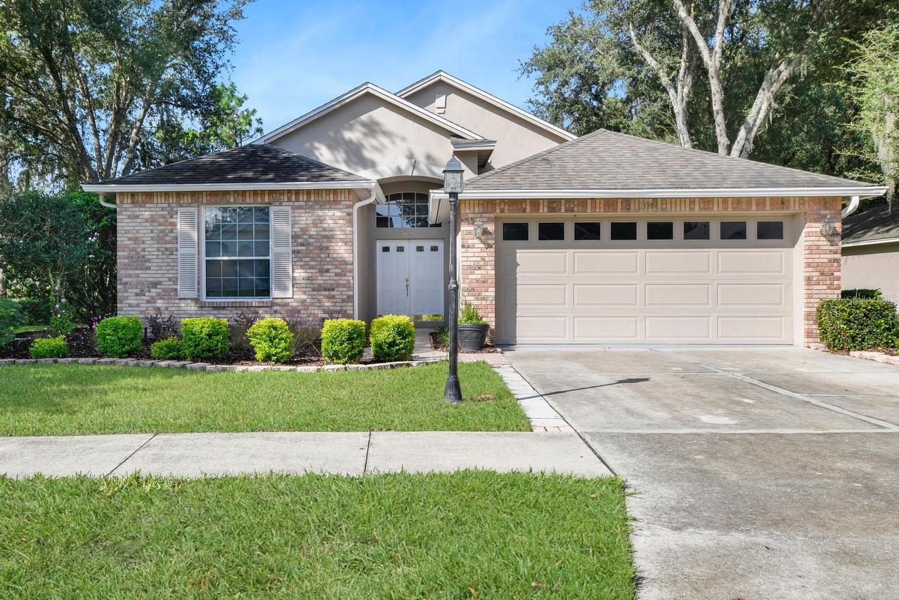 8040 Arcadian Ct., Mount Dora, FL 32757