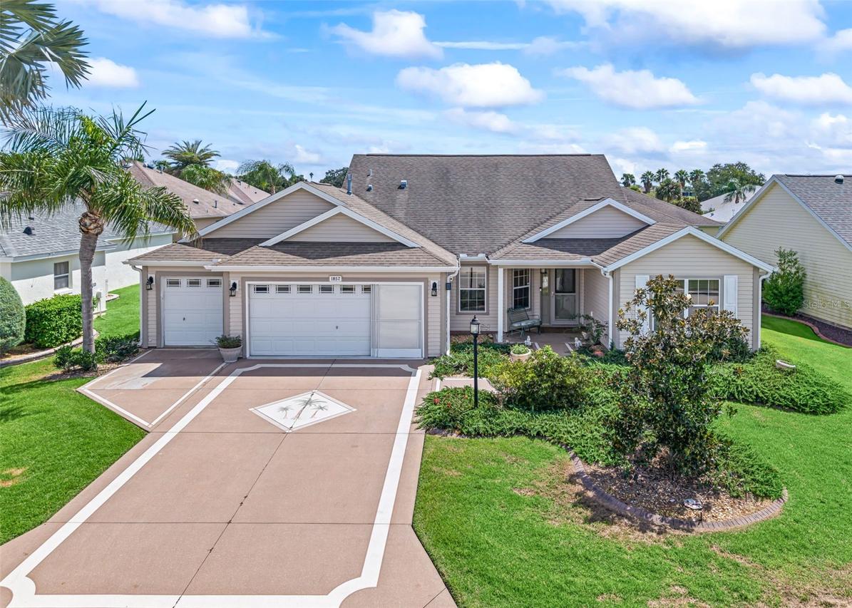 1857 Poppy Cir., The Villages, FL 32162