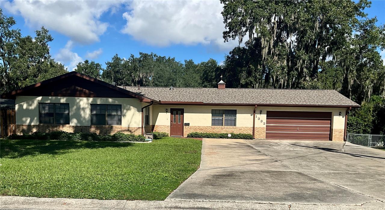 1332 Lee Ct., Leesburg, FL 34748