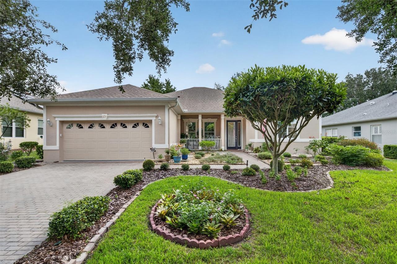 217 Crepe Myrtle Dr., Groveland, FL 34736