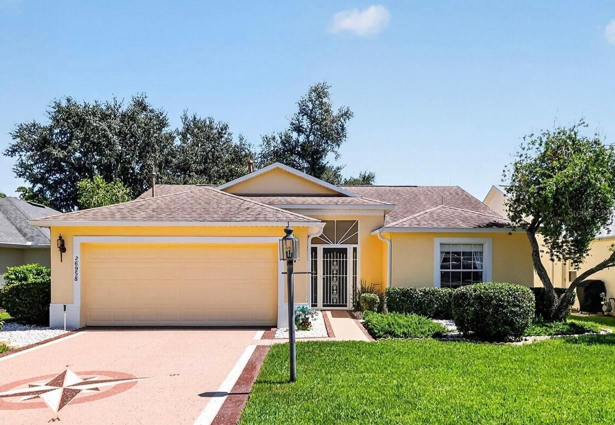 26958 Honeymoon Ave., Leesburg, FL 34748