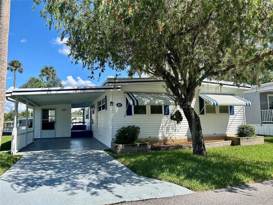 33 Cocos Plumosa Dr., Eustis, FL 32726
