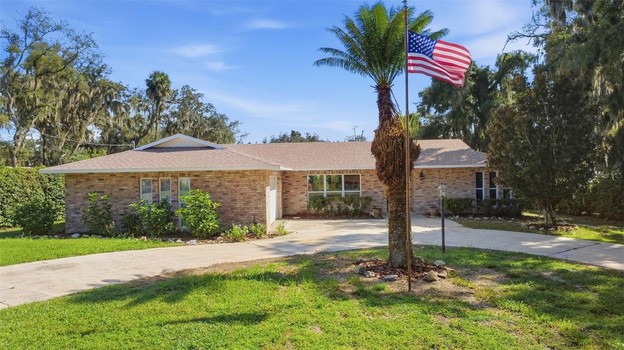 1521 N Lakeview Ave., Leesburg, FL 34748