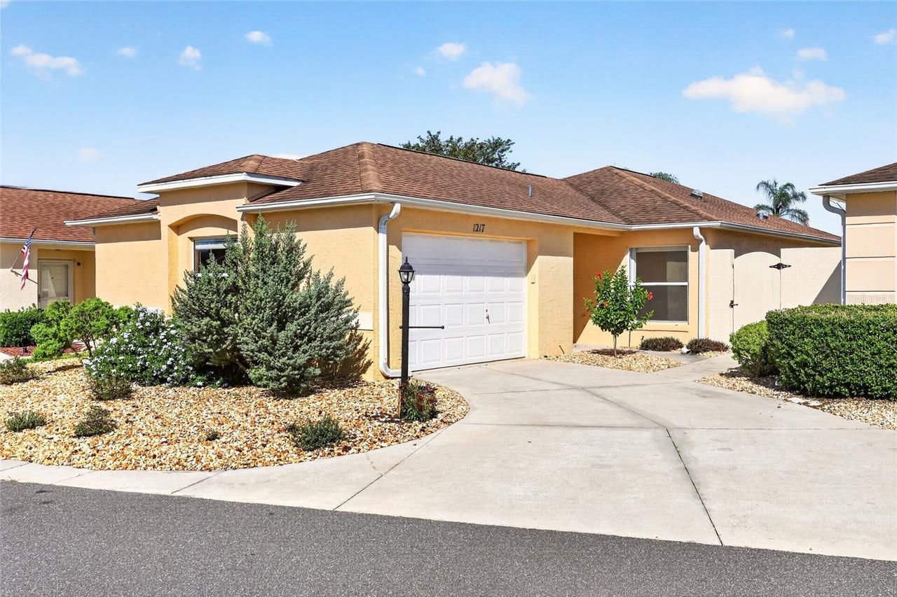 1217 Santa Cruz Dr., The Villages, FL 32162