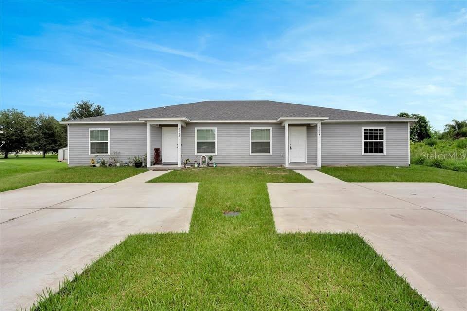 808 Abbeville Ct. #A & B, Kissimmee, FL 34759