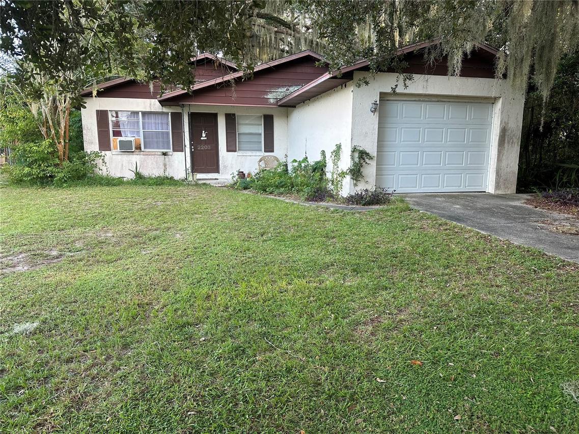 2203 Butler St., Leesburg, FL 34748