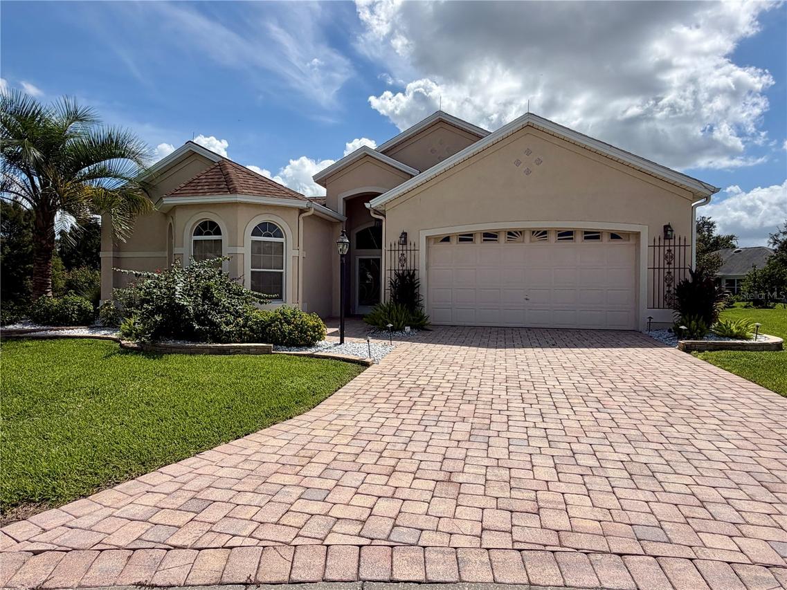 1802 Estafana Way, The Villages, FL 32159