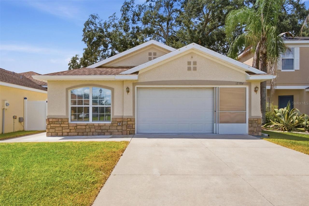 12386 NE 50th View, Oxford, FL 34484