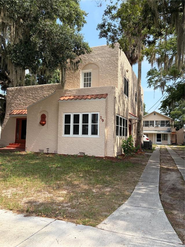 19 W Pendleton Ave., Eustis, FL 32726
