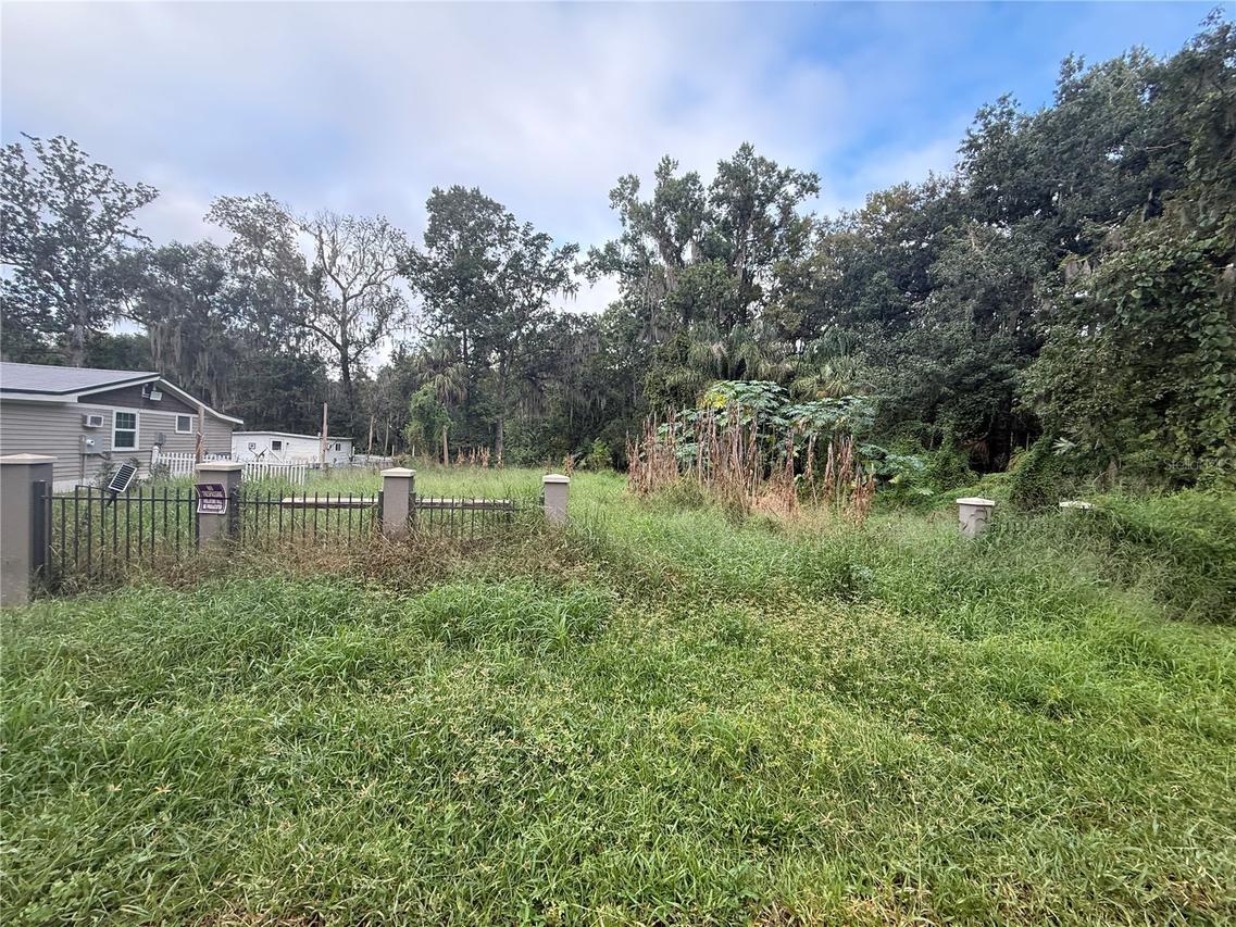 Hubbard St., Leesburg, FL 34748