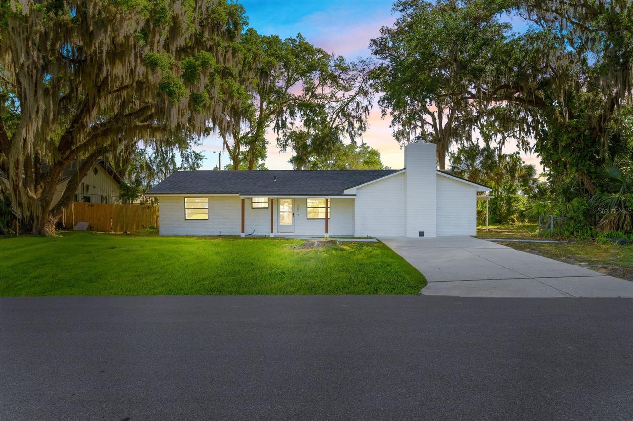 2517 Royal Palm Dr., Edgewater, FL 32141