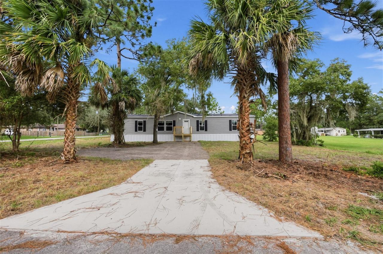 25300 Mardon Cir., Paisley, FL 32767