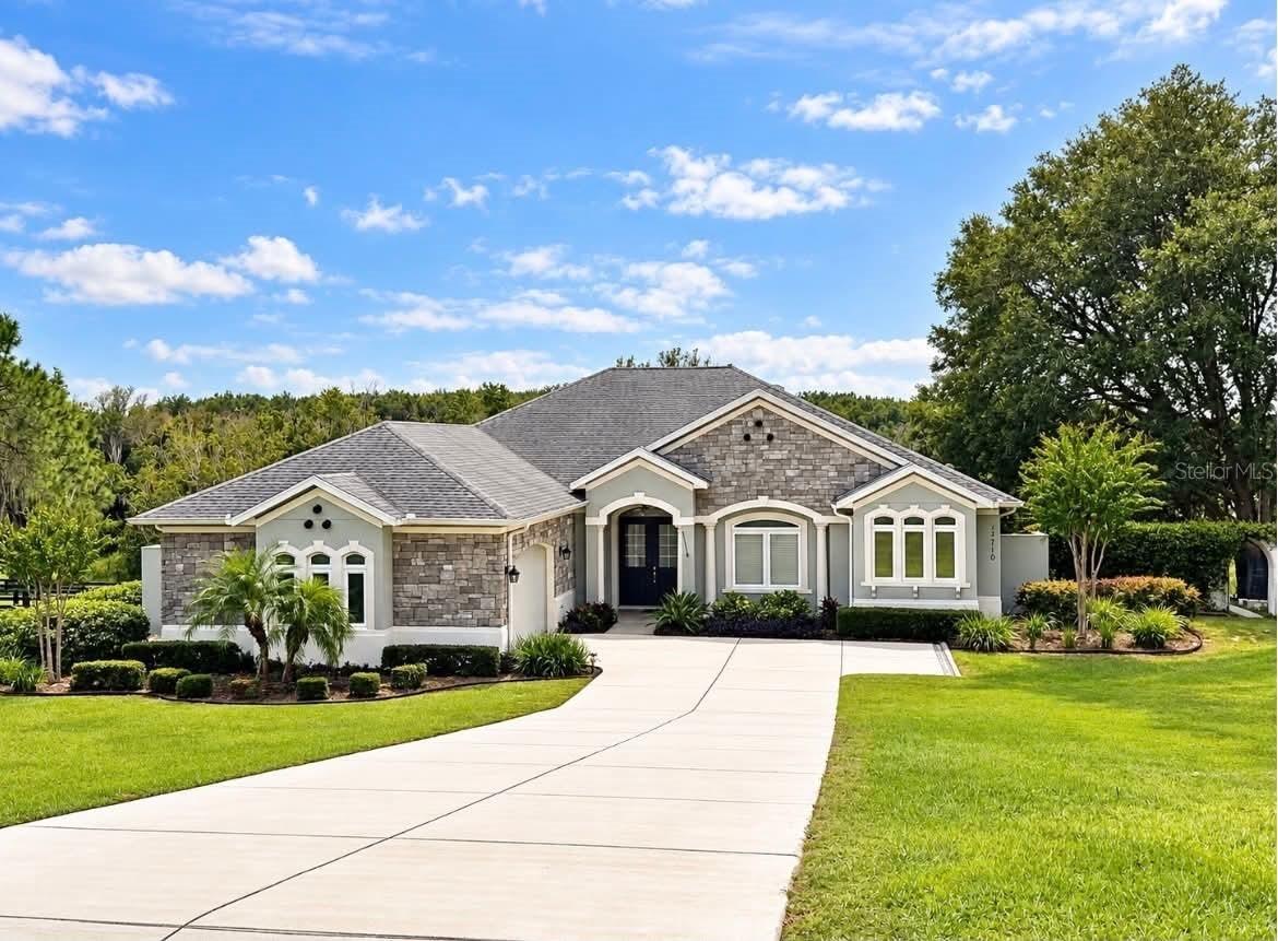 17710 Palm View Cir., Mount Dora, FL 32757