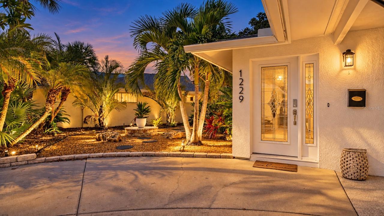 1229 Moonmist Cir. #P6, Sarasota, FL 34242