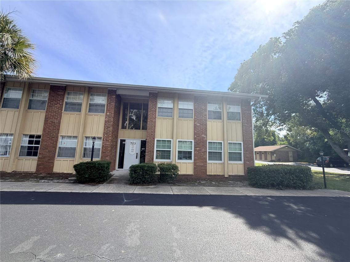 723 Perkins St. #200, Leesburg, FL 34748